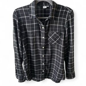 Ladies’s GAP Black and White Plaid Lightweight Flannel Shirt sz M